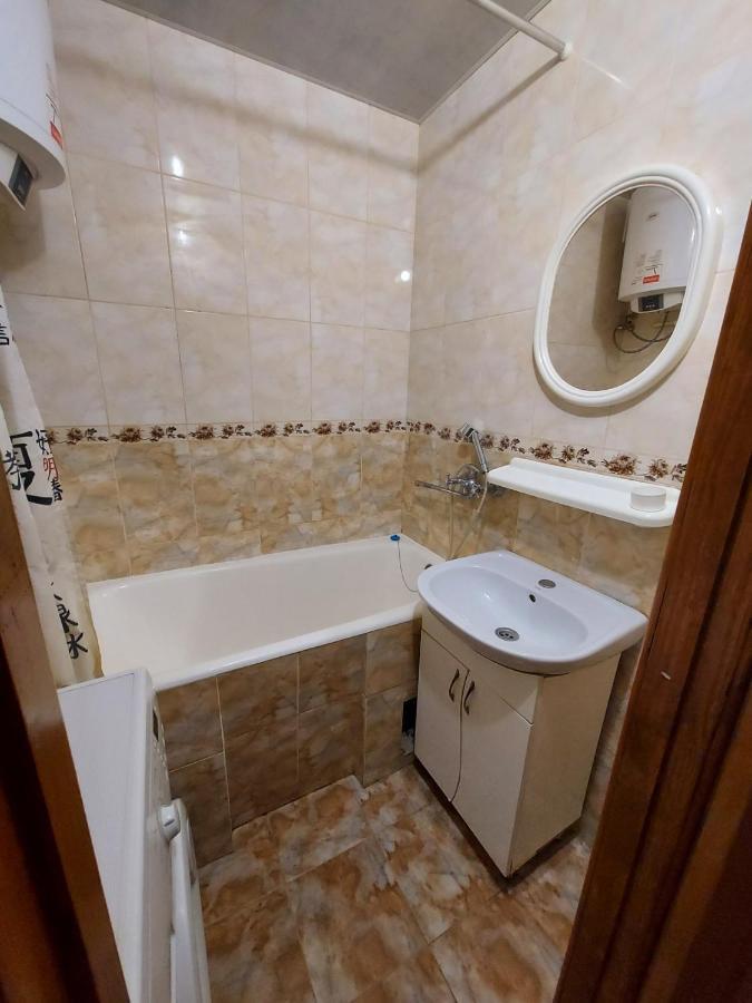 Apartment Sports Palace Просторная Квартира Рядом Дворец Спорта Charków Zewnętrze zdjęcie